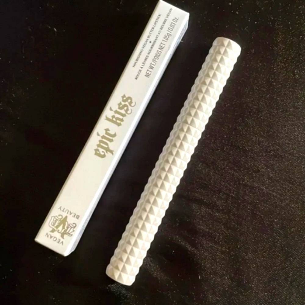 Kat Von D Epic Kiss lipstick